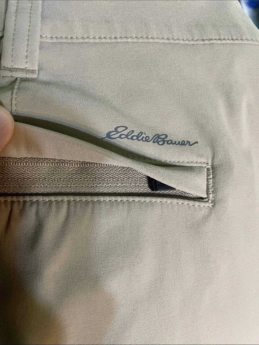 Men's Eddie Bauer Tech Traveler Shorts Size 40 95% Nylon 5% Spandex